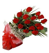 15 kırmızı gül buketi sevgiliye özel  Batman çiçek gönderme sitemiz güvenlidir 
