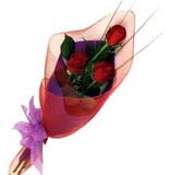 Çiçek satisi buket içende 3 gül çiçegi  Batman online çiçek gönderme sipariş 