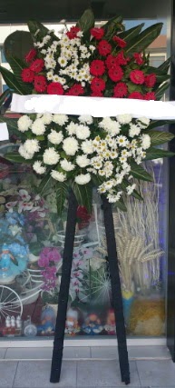 Cenaze çiçeği cenaze çiçek modelleri  Batman çiçek siparişi sitesi 